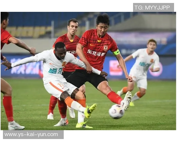 中超收官战半场8场全进球:激情点燃绿茵场,足球魅力无可抵挡 中超收官战半场8场全进球:激情点燃绿茵场,足球魅力无可抵挡