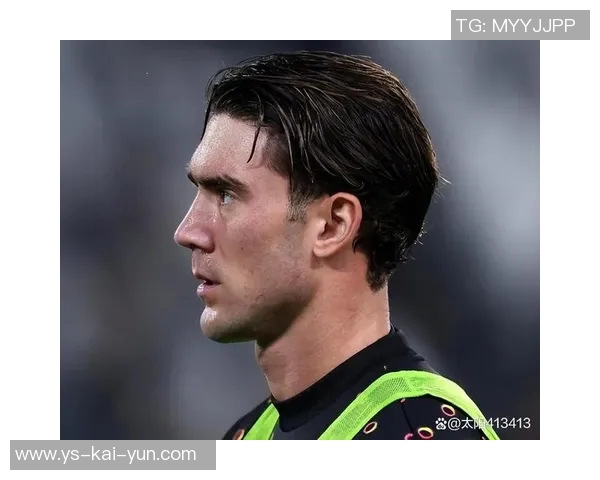 因针对弗拉霍维奇的歧视口号，紫百合vs尤文的比赛两次中断：足球引发的社会反思